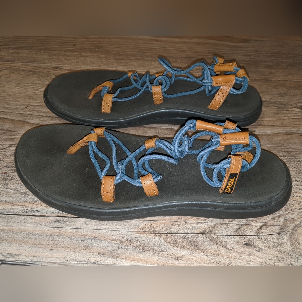 Teva Voya Infinity sandals.